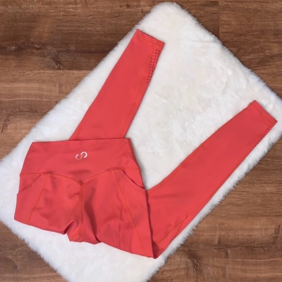 Curves n Combatboots Peach Side Pockets Leggings Small - Picture 1 of 11